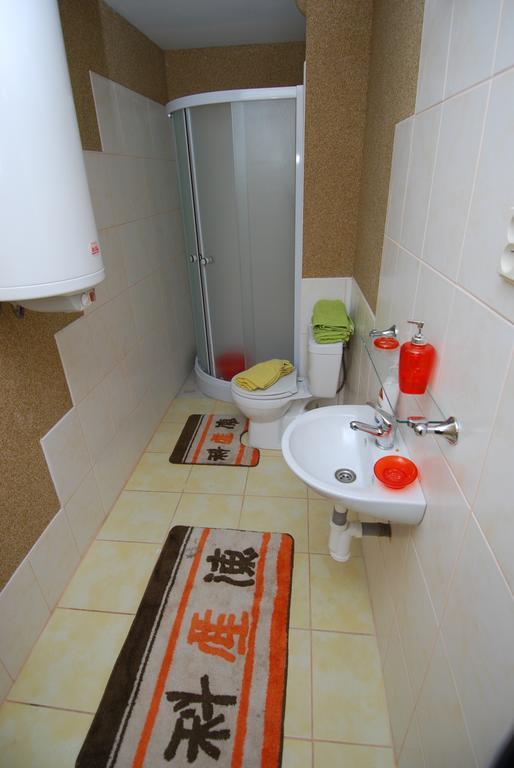Privat Alexandra Apartman Lipótszentmiklós Szoba fotó
