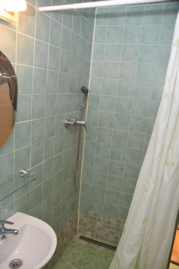Privat Alexandra Apartman Lipótszentmiklós Kültér fotó