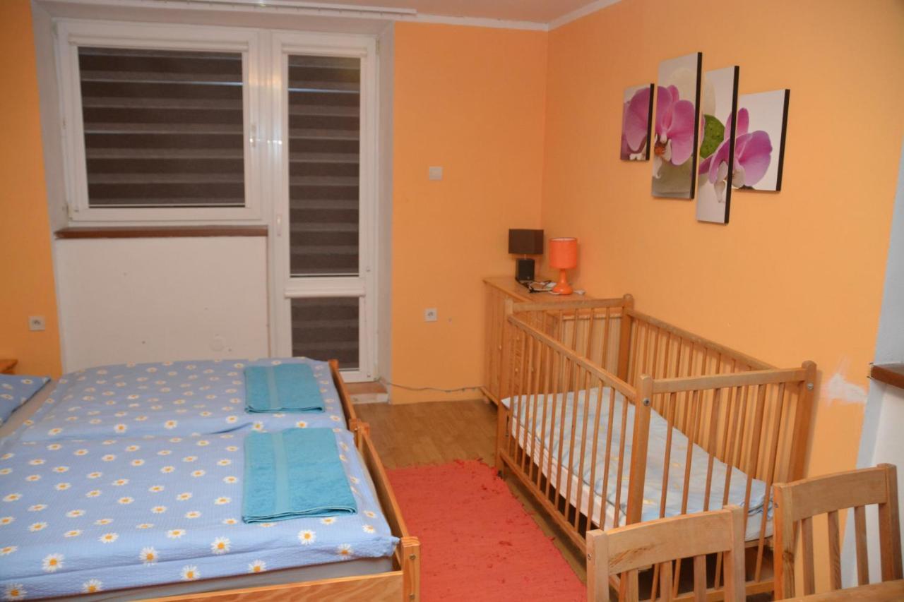 Privat Alexandra Apartman Lipótszentmiklós Kültér fotó